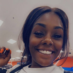 Meet your Posher, Jasmine